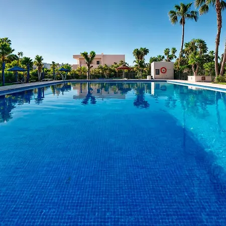 Estudio En Con Piscina